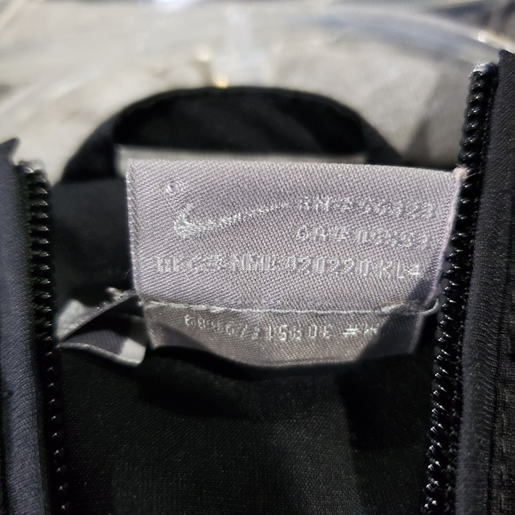 NIke Vintage 90's Windbreaker Jacket - Picture 5 of 8